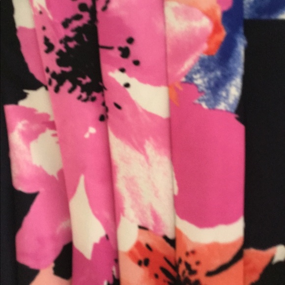 Fully lined sleeveless floral dress - Picture 6 of 15